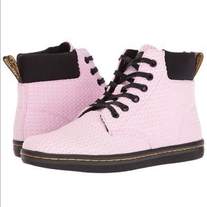 Dr. Martens Maelly WC bubble gum pink boots NIB